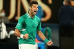 Djokovic vào vòng 4 sau 5 set kịch chiến