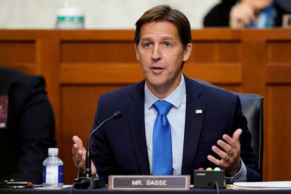 Chân dung các thượng nghị sĩ phản đảng kết tội ông Trump