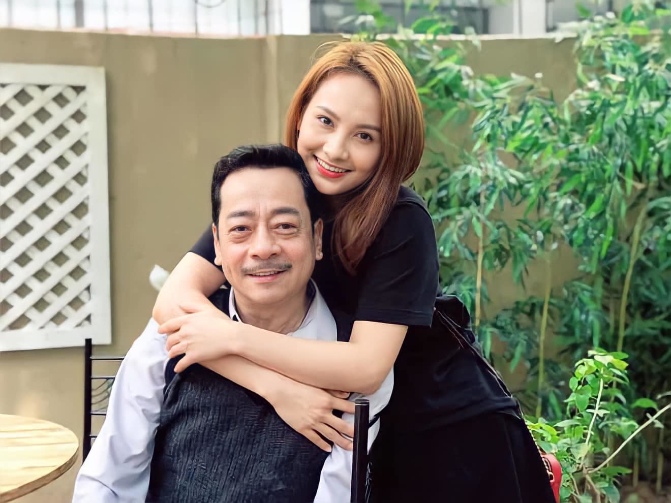 Dàn diễn viên nổi tiếng gọi NSND Hoàng Dũng là bố cùng nói lời vĩnh biệt