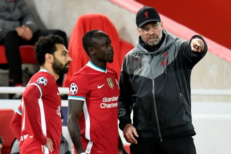 Liverpool cần bán Salah hoặc Sadio Mane, không phải sa thải Klopp