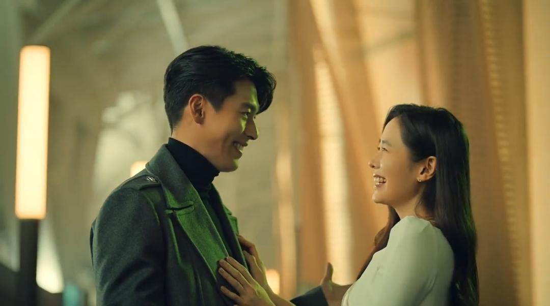 Hyun Bin và Son Ye Jin lần đầu xuất hiện cùng nhau trong lễ tình nhân