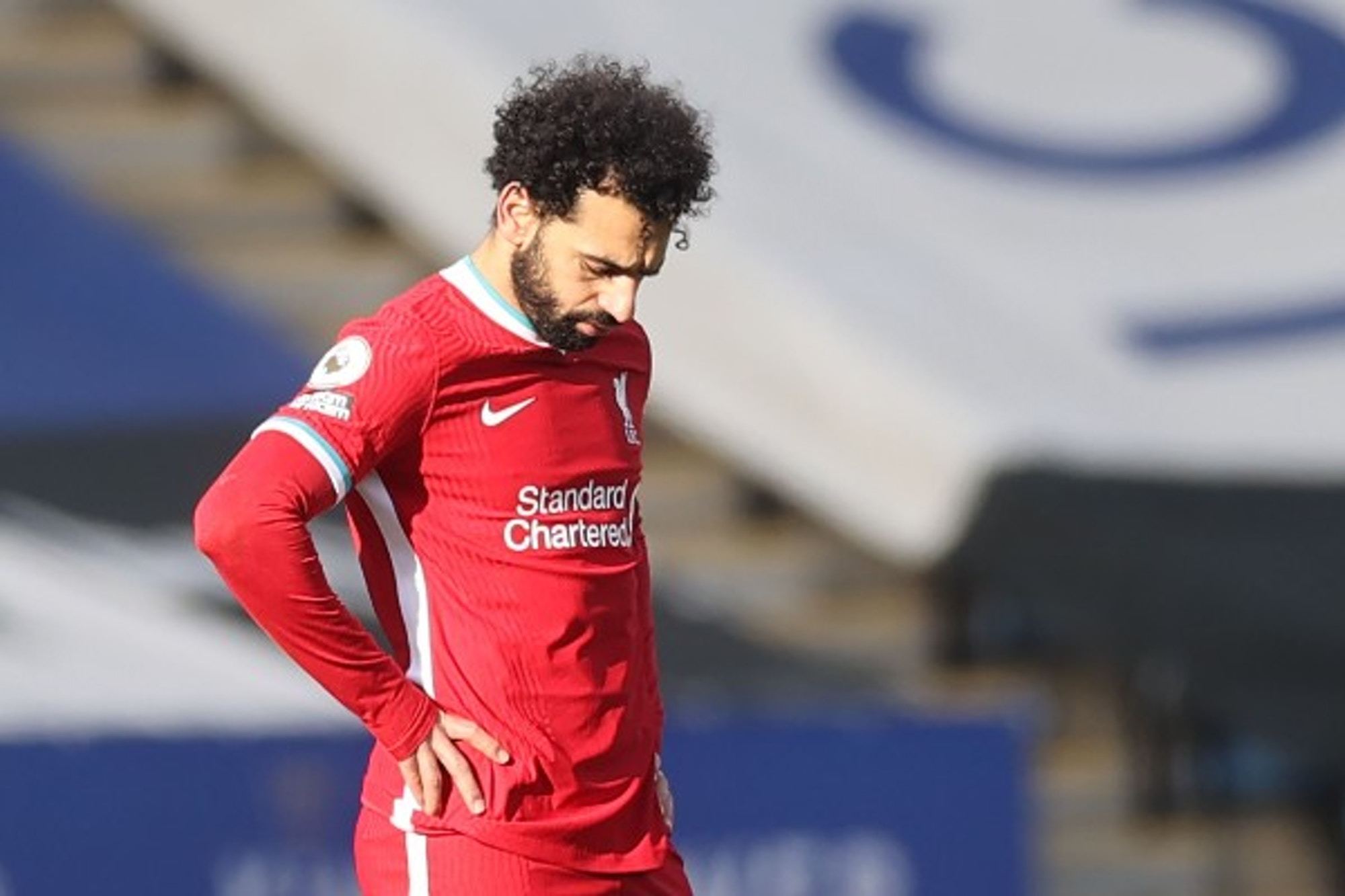 Liverpool trượt dốc, Salah có động thái gây chú ý