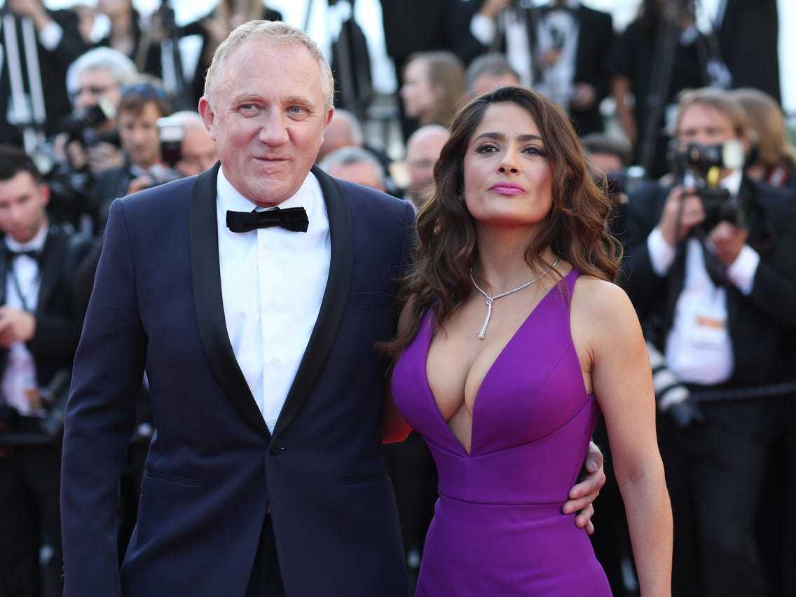 Diễn viên Salma Hayek phản pháo khi bị nói lấy tỷ phú vì tiền