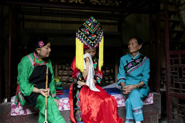 Tục cưới kỳ lạ, cô dâu phải khóc thảm thiết suốt cả tháng