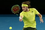 Tsitsipas xuất thần ngược dòng quật ngã Nadal