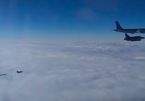 Xem máy bay chiến đấu Nga, Pháp chạm trán trên không