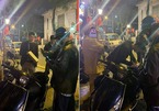 Diễn viên Huỳnh Anh mở cửa ô tô bất cẩn, "hạ gục" xe máy trên phố Tràng Thi