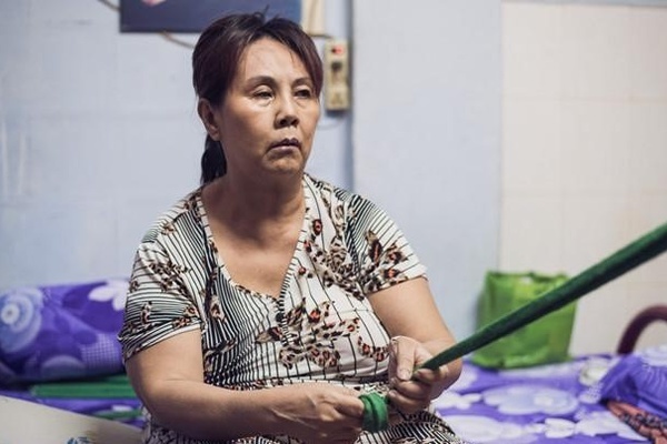 Diễn viên Hoàng Lan bị hoại tử cột sống, mù một bên mắt