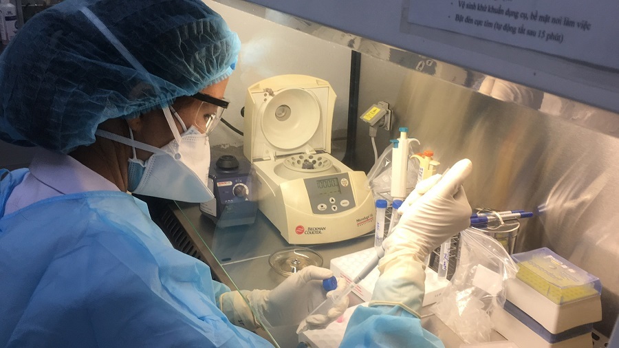 Mỗi ngày xét nghiệm ngẫu nhiên 1.000 người đến TP.HCM