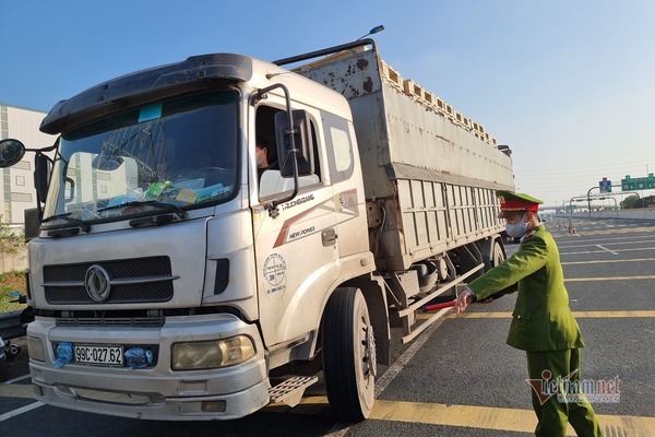 Hàng hoá không thể tiếp cận cảng giao hàng, Hải Dương “kêu cứu”