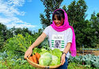 Fleeing the city, woman moves to mountainous area to farm, be close to nature