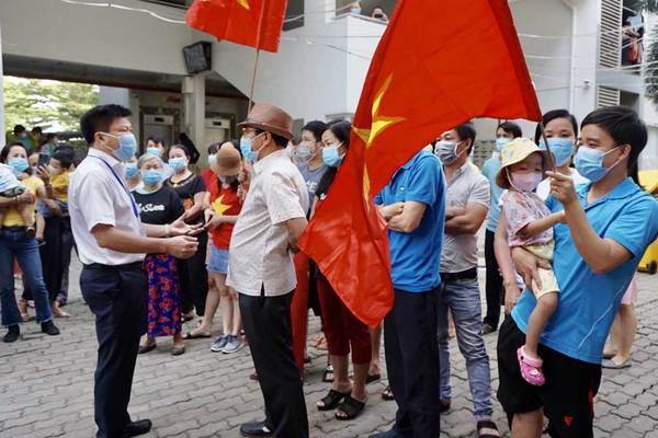 Bình Dương dỡ bỏ phong tỏa nơi ở của nhân viên sân bay mắc Covid-19