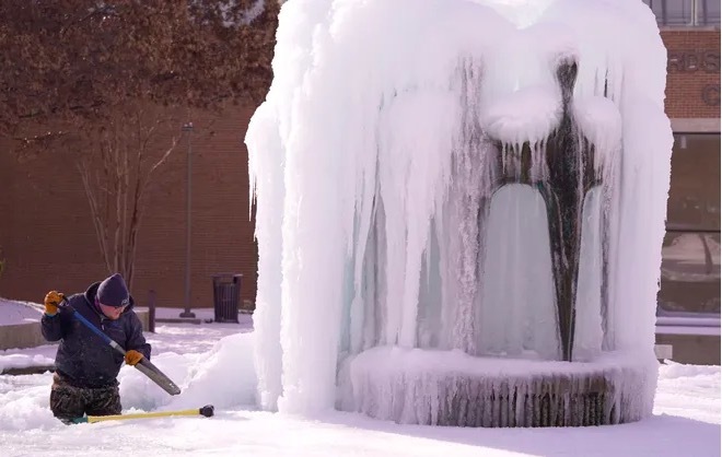 Hình ảnh cuộc sống 'đóng băng' của người Mỹ trong thảm họa bão tuyết