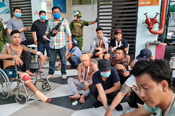 Bắt giam 16 đối tượng hỗn chiến dã man sau tiệc cưới ở An Giang