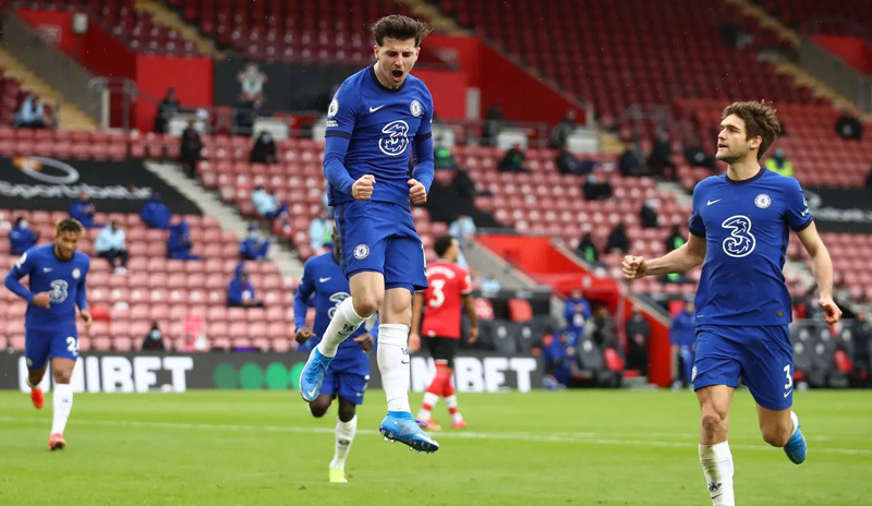 Chelsea bị níu chân trên sân Southampton
