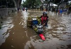 Thủ đô Indonesia ngập lụt, hàng nghìn người đi sơ tán