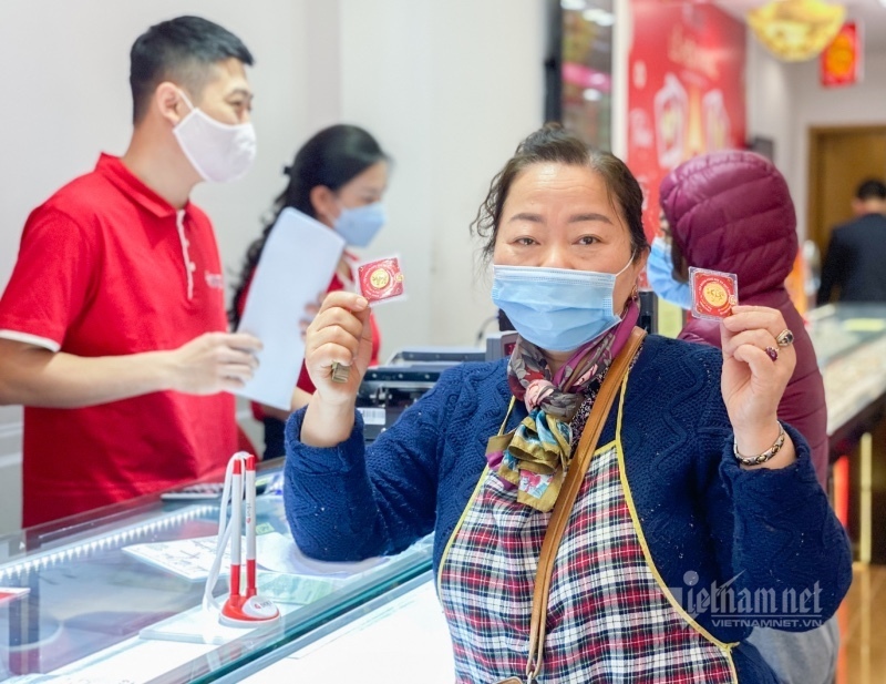 Giá vàng hôm nay 28/2: Tuần thứ hai liên tiếp giảm giá