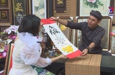 Seeking calligraphy – A beautiful custom during Tet