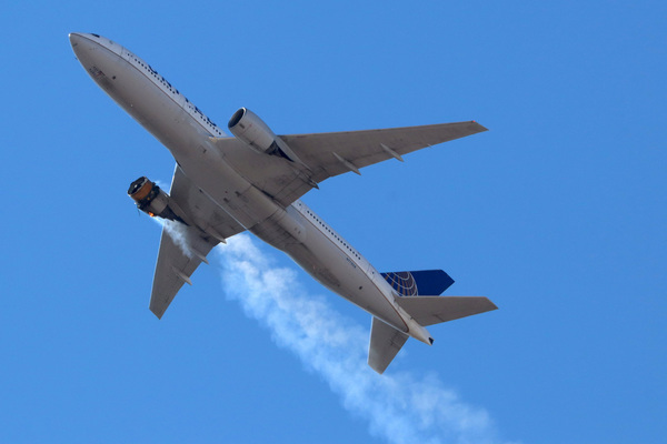 Boeing ngừng hoạt động dòng máy bay 777 sau sự cố cháy động cơ