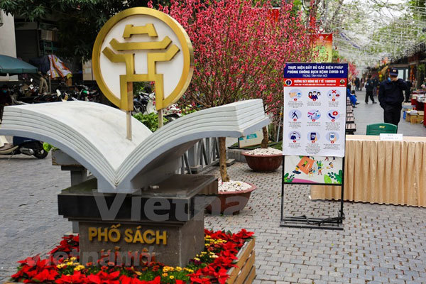 Hanoi Book Street given facelift during Tet