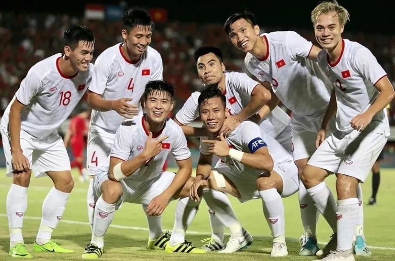 Vòng loại World Cup 2022: Tuyển Việt Nam đá lúc... nửa đêm