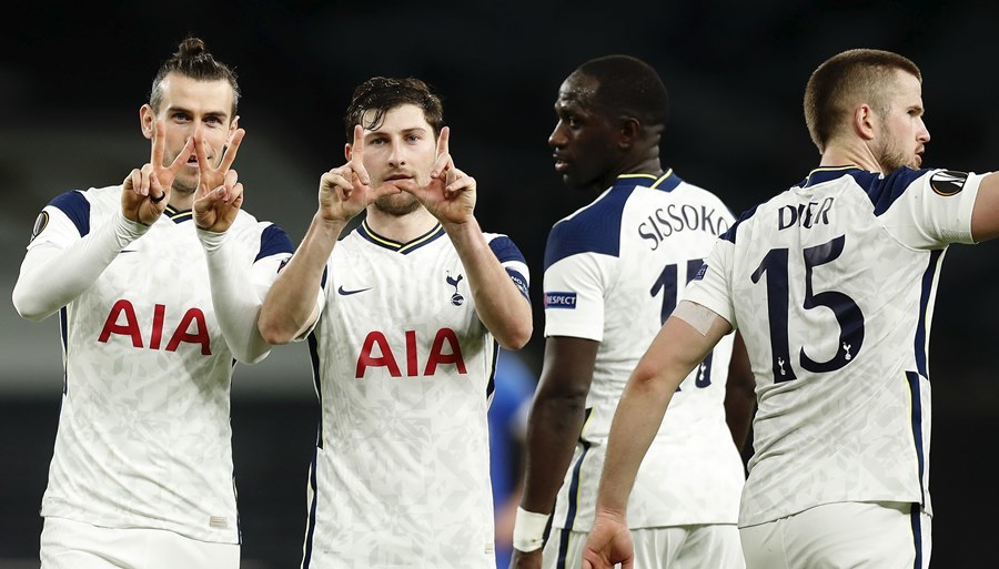Bale ghi bàn, Tottenham vào vòng 1/8 với tổng tỷ số 8-1