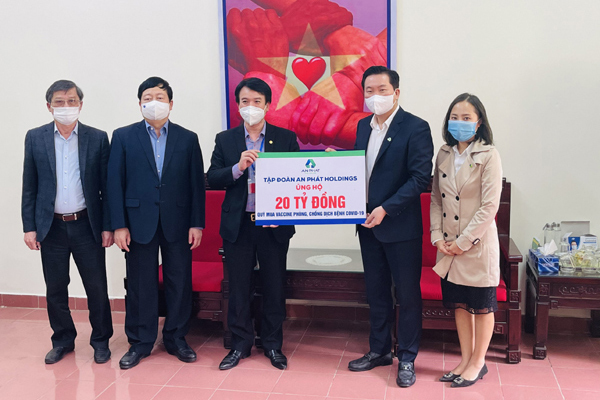 An Phát Holdings hỗ trợ tỉnh Hải Dương 20 tỷ đồng mua vắc-xin Covid-19