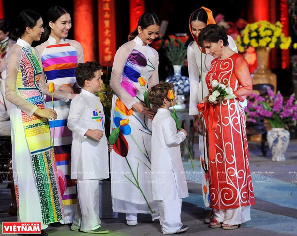 More to be done to promote Vietnam's traditional long dress