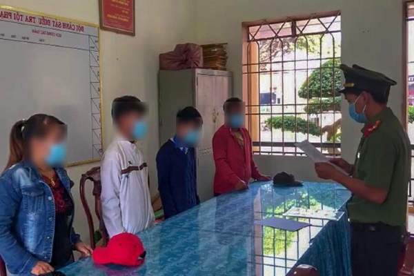 Làm giả, phát tán văn bản giả mạo, 3 người ở Lâm Đồng bị xử phạt