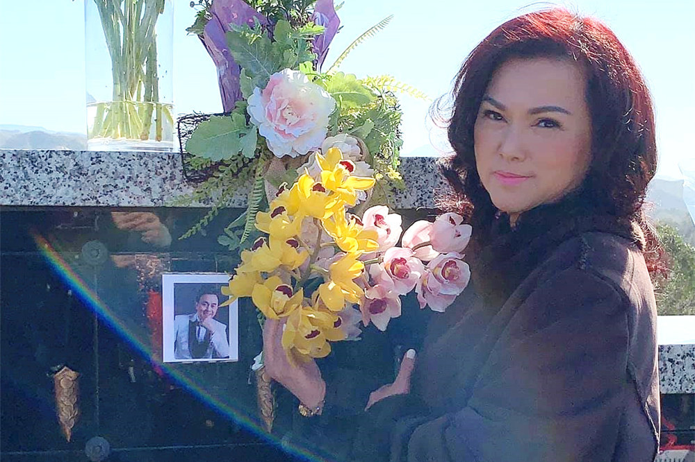 Phương Loan, Trizzie Phương Trinh thăm mộ Chí Tài nhân 100 ngày mất