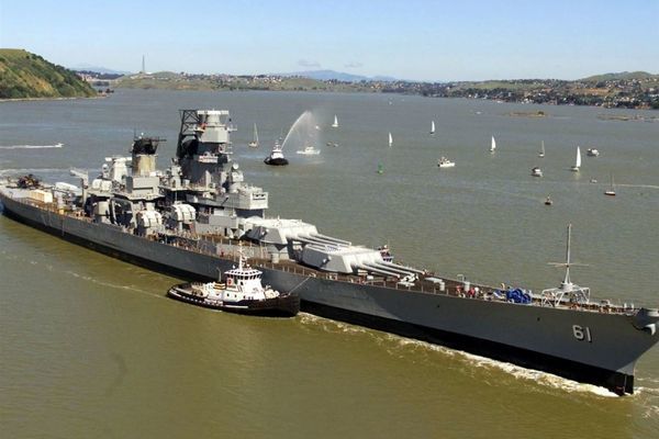 Kịch bản thiết giáp hạm Mỹ giao chiến với tuần dương hạm Liên Xô: Ai thắng, ai thua?