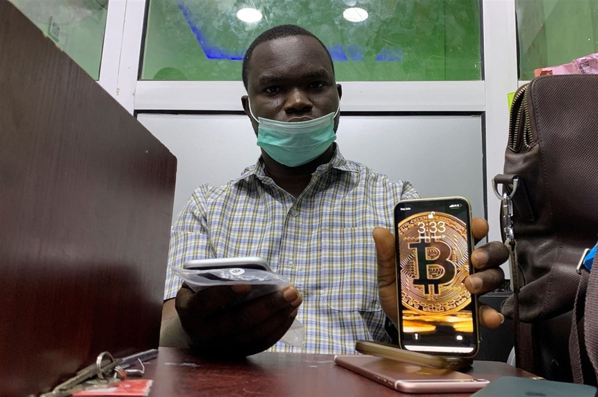 Giấc mơ làm giàu bằng Bitcoin tại châu Phi