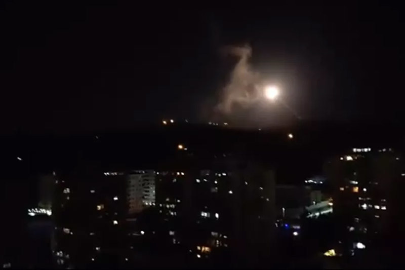 Video phòng không Syria chặn 'mưa tên lửa' từ Israel