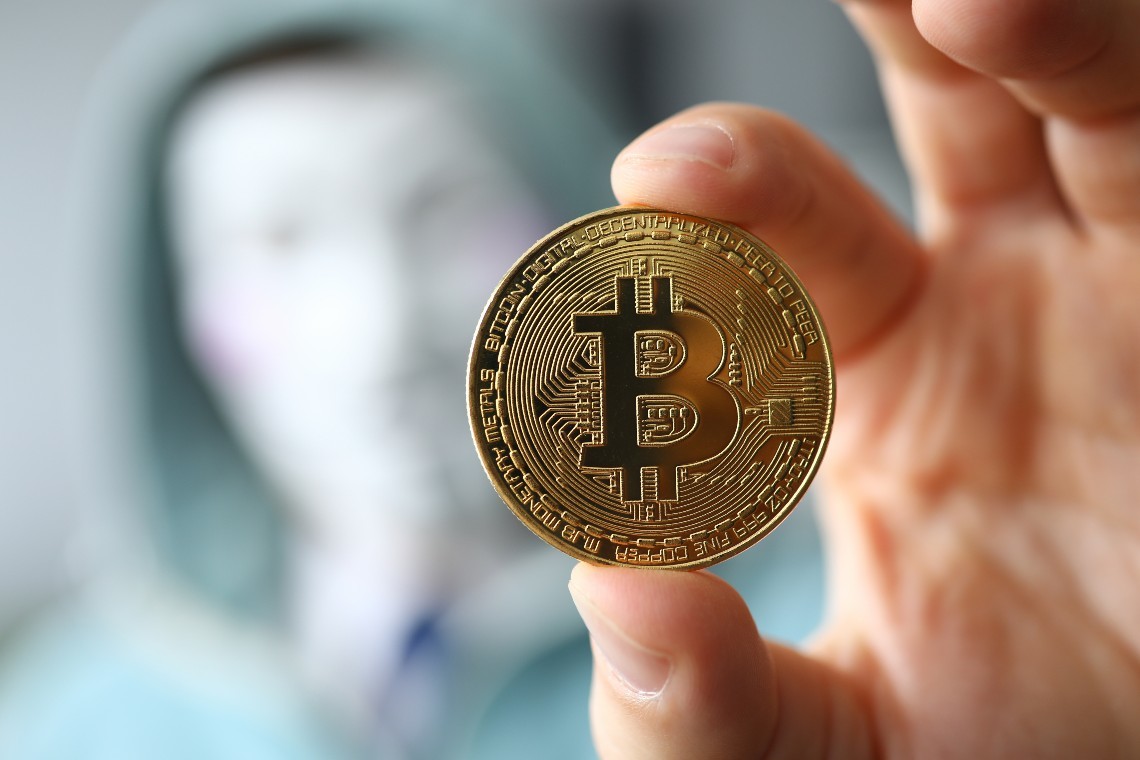 Dấu hiệu cha đẻ Bitcoin vừa 'xả hàng', thị trường sắp dậy sóng?