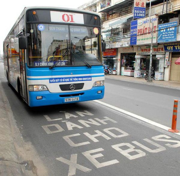 HCM City plans to trial exclusive lanes for buses