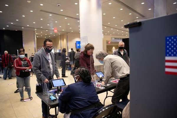 Nhà Trắng ủng hộ dự luật cải cách bầu cử của đảng Dân chủ