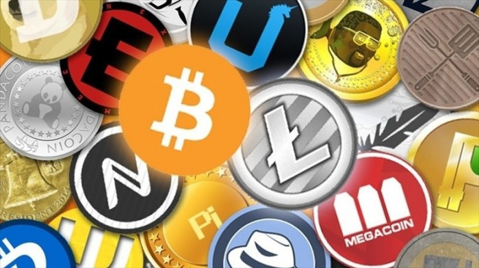 Đối diện điều khủng khiếp, Bitcoin mất giá gần một nửa