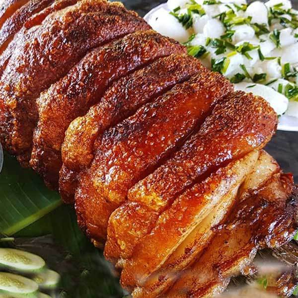 Roast pork belly, a must-try dish from Duong Lam ancient village