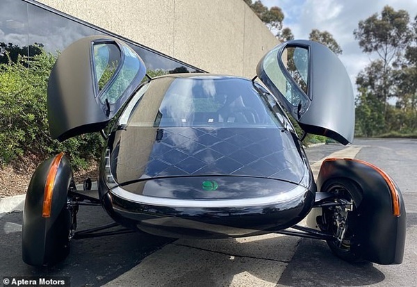 Xe chạy năng lượng mặt trời là một trong những trào lưu công nghệ mới nhất. Điểm đặc biệt của chiếc xe này là bảng điều khiển được cung cấp bởi các tấm pin mặt trời để tạo ra năng lượng điện và đẩy xe tiến về phía trước. Hãy xem hình ảnh để tìm hiểu thêm về công nghệ mới này.