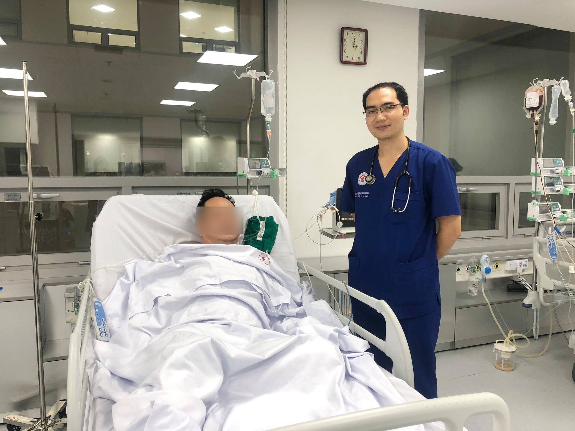 Người đàn ông giao hàng ở Hà Nội đột ngột ngừng tim, hôn mê