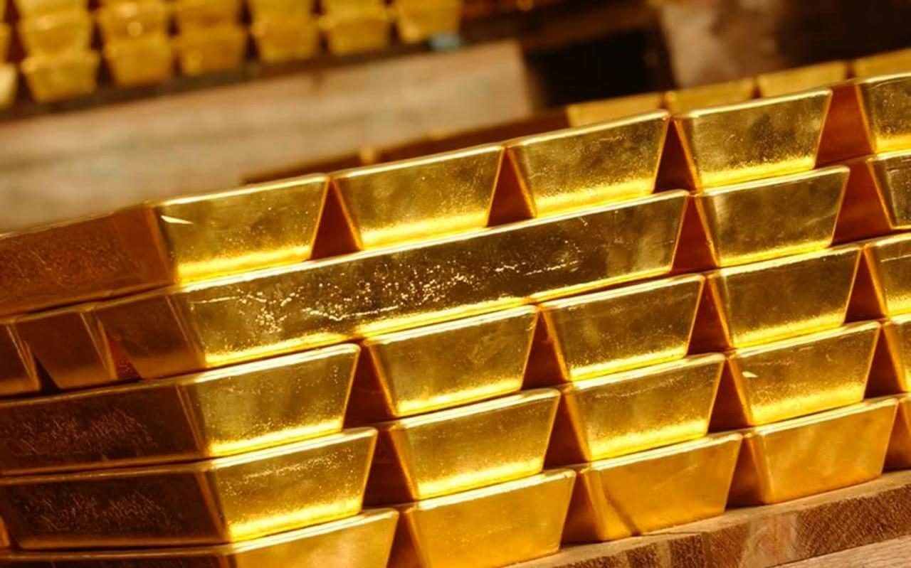 Gold prices fluctuate, traders make huge profits