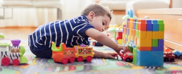 Phát hiện hơn 100 chất có thể gây hại cho trẻ em có trong đồ chơi nhựa