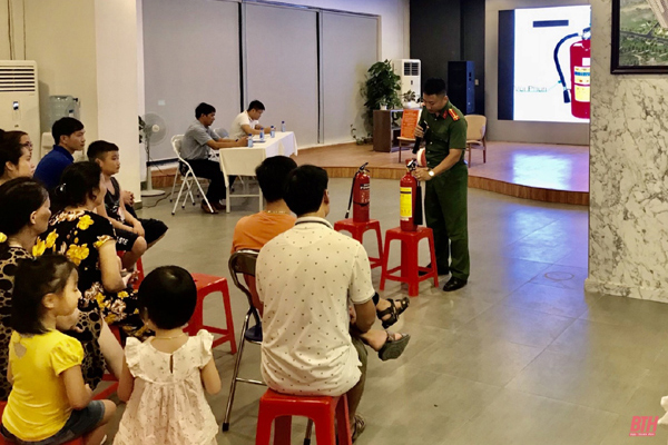 Cư dân Xuân Mai Tower Thanh Hóa tham gia tập huấn phòng cháy chữa cháy