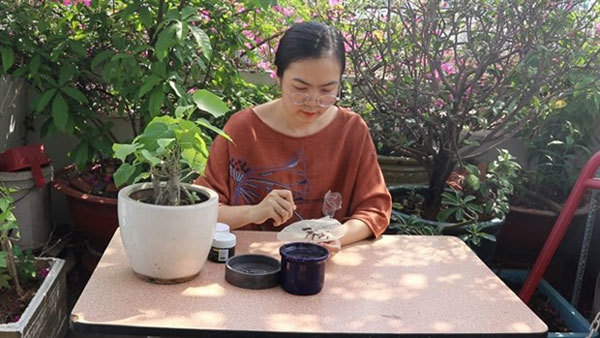 Paintings on sacred fig leaves now popular gifts