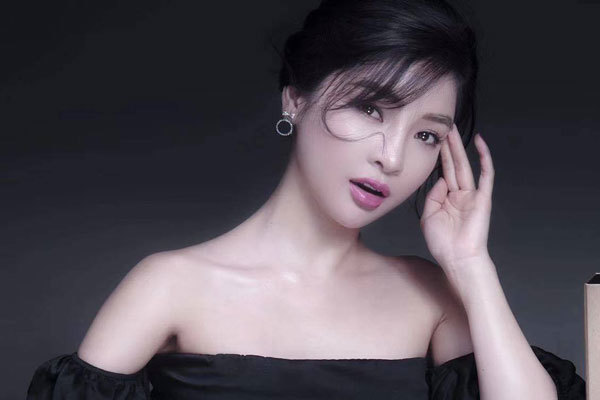 Ca sĩ Vân Nguyễn từng trầm cảm, chọn cách ở ẩn khi lấy chồng doanh nhân