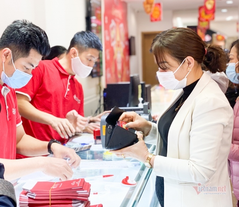 Giá vàng hôm nay 10/4: Giảm nhẹ sau đợt tăng mạnh