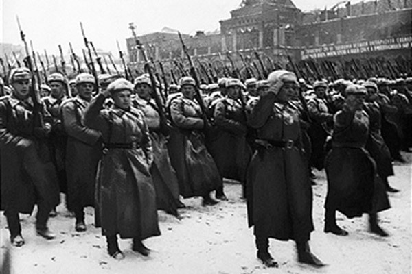 Vì sao Hồng quân Liên Xô thất bại trong giai đoạn đầu Chiến tranh Vệ quốc?
