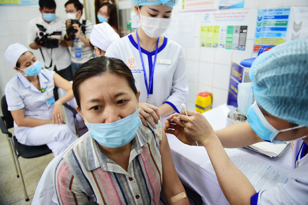 Covid-19 vaccinations begin in Vietnam
