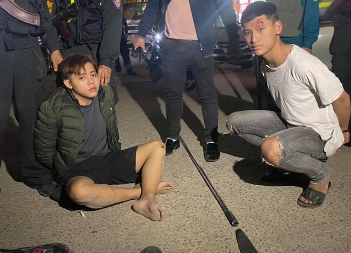 Cảnh sát nổ súng, truy bắt 2 nam sinh xách dao đi giải quyết mâu thuẫn