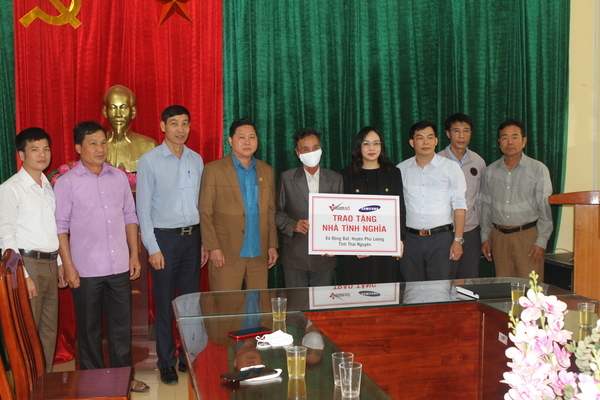 Báo VietNamNet trao Ngôi nhà mơ ước ở Thái Nguyên